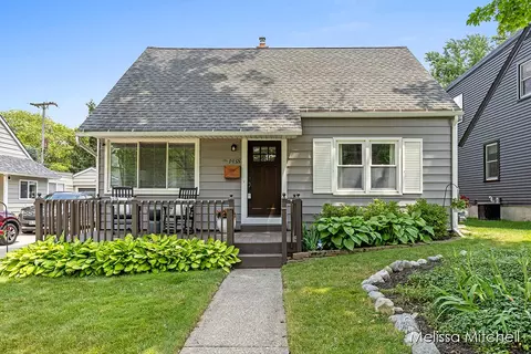 1438 Eastlawn, Grand Rapids, MI 49506