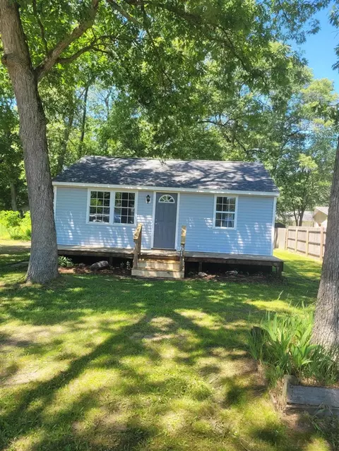 61 S Dengler, Muskegon, MI 49442