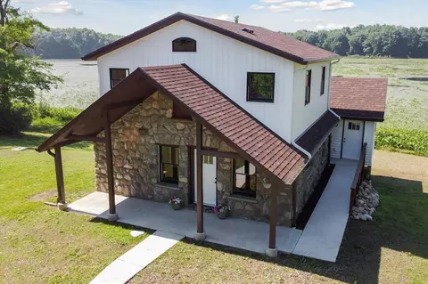 25481 Jefferson Ctr, Cassopolis, MI 49031