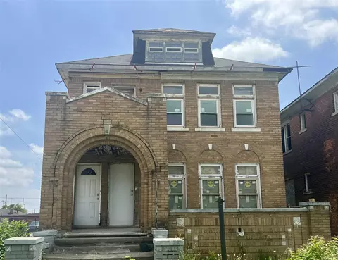 2627 Elmhurst, Detroit, MI 48206