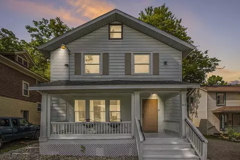912 Lee Barton, Kalamazoo, MI 49007
