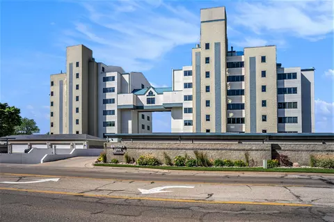 2964 Lakeshore #E601, Muskegon, MI 49441