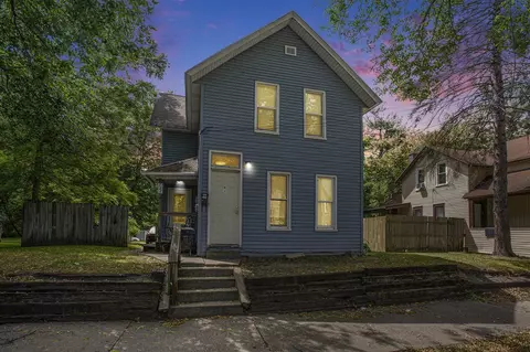 737 Sinclair, Grand Rapids, MI 49503