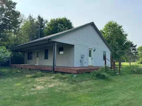 5715 W 72nd, Fremont, MI 49412