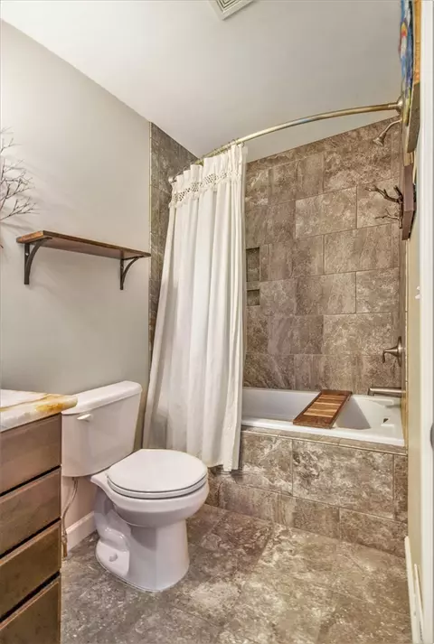 Bath - 108 E Henry #811, Saline, MI 48176 photo 5 of 5