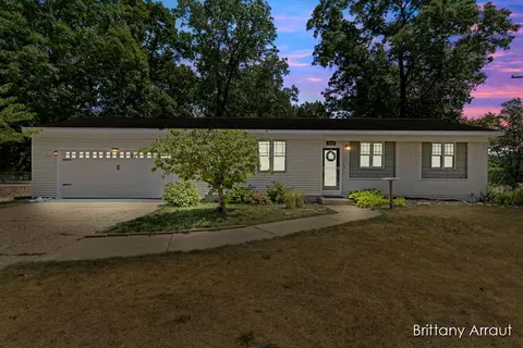 4654 Westgate, Comstock Park, MI 49321