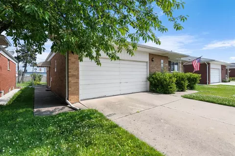 8247 Stanley, Warren, MI 48093 photo 2