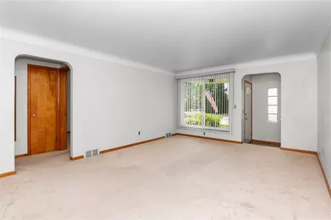 8247 Stanley, Warren, MI 48093 photo 11