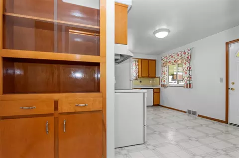 8247 Stanley, Warren, MI 48093 photo 7