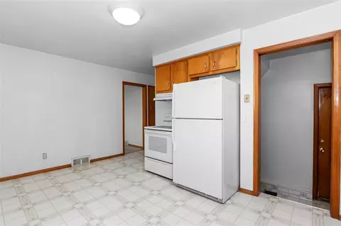 8247 Stanley, Warren, MI 48093 photo 8
