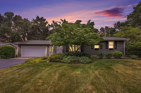 521 Woodlot, Belding, MI 48809