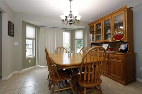 Dining - 807 War Bonnet, Tecumseh, MI 49286 photo 1 of 4