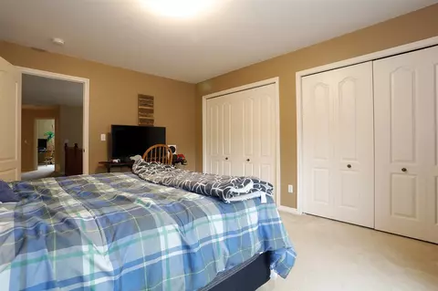 Bedroom - 807 War Bonnet, Tecumseh, MI 49286 photo 4 of 8