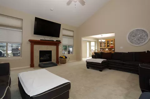 Living - 807 War Bonnet, Tecumseh, MI 49286 photo 1 of 4