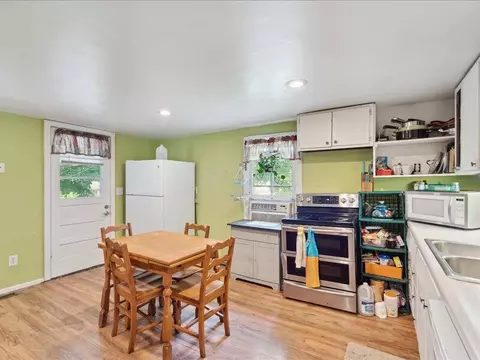 1015 S Marshall, Marshall, MI 49068 photo 8