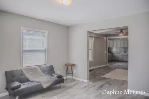 Living - 409 Washington, Muskegon, MI 49441 photo 1 of 3