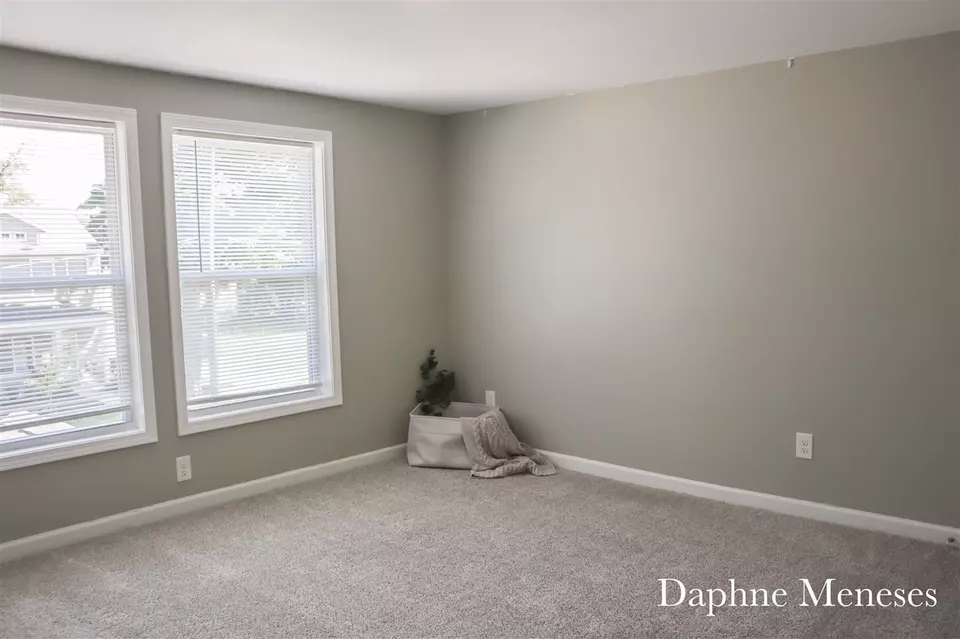 Bedroom - 409 Washington, Muskegon, MI 49441 photo 7 of 8