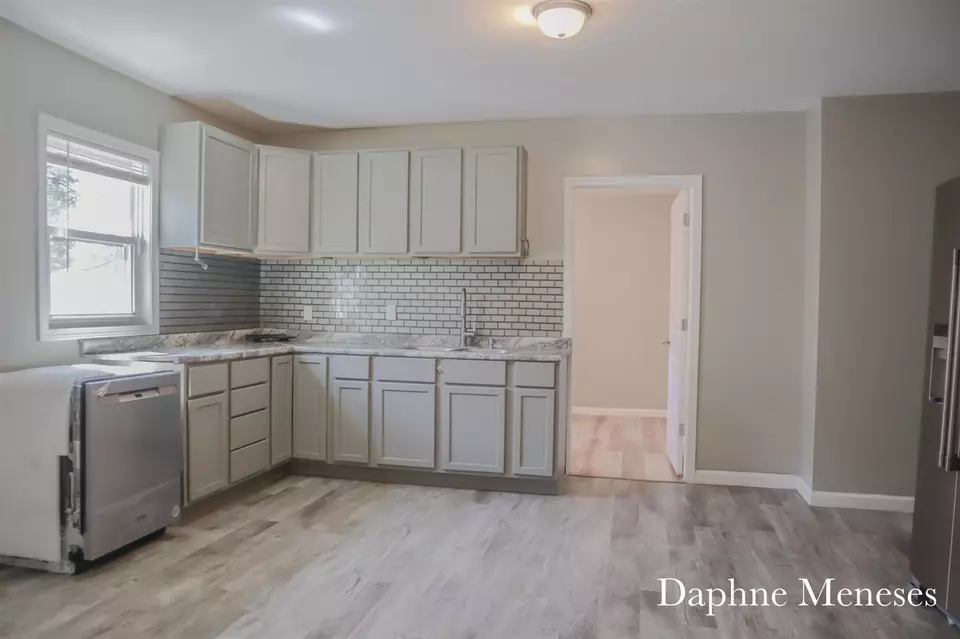 Other - 409 Washington, Muskegon, MI 49441 photo 2 of 5