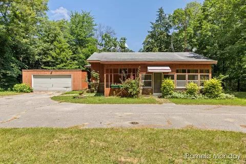 2225 Maple Is, Twin Lake, MI 49457