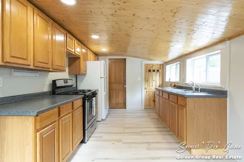 510 Crooks, Belding, MI 48809 photo 9