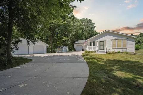 10832 Cooper, Pleasant Lake, MI 49272