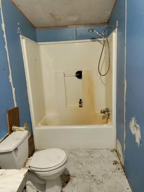 Bath - 3780 W 104th, Grant, MI 49327 photo 2 of 2
