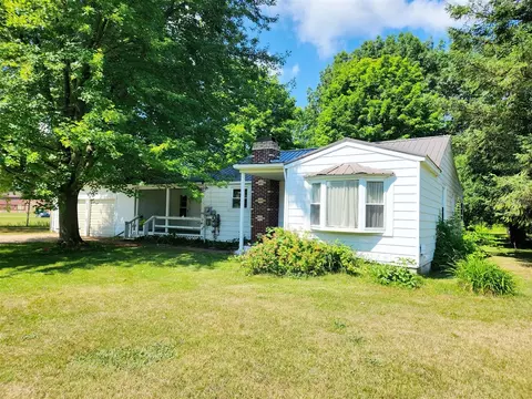 9669 N Nevins, Six Lakes, MI 48886