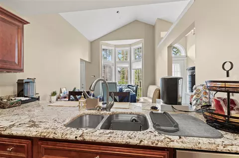 5686 Bayonne, Haslett, MI 48840 photo 7