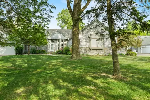 5686 Bayonne, Haslett, MI 48840