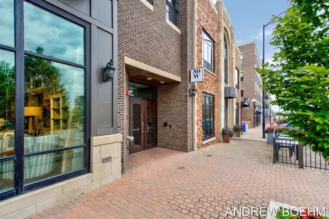 50 W 8th #401, Holland, MI 49423