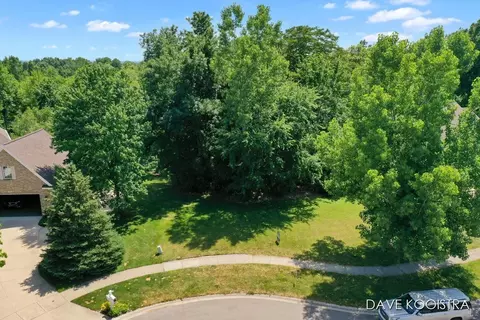 3080 Park W, Jenison, MI 49428
