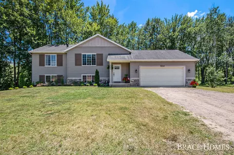 2230 138th, Dorr, MI 49323