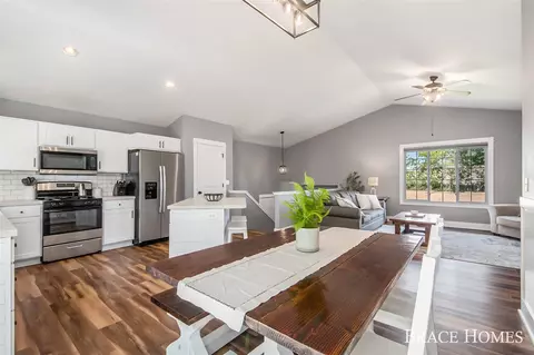 2230 138th, Dorr, MI 49323 photo 9