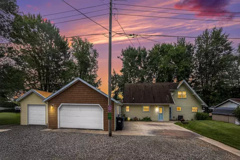 171 Lakeshore, Coldwater, MI 49036