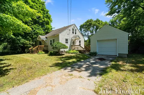 7360 Myers Lk, Rockford, MI 49341