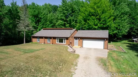 4047 62nd, Holland, MI 49423