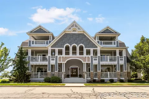 4661 Macatawa Legends #3, Holland, MI 49424