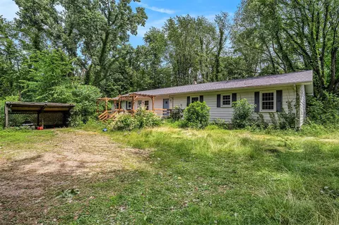 57285 60th, Lawrence, MI 49064