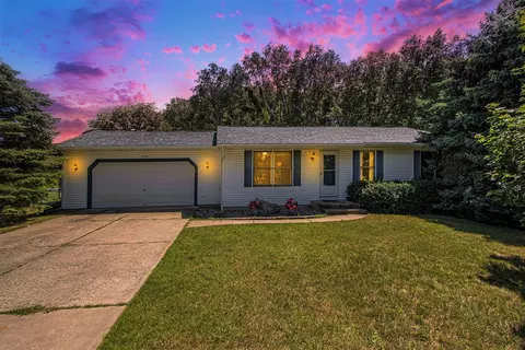 23177 Meadow, Mattawan, MI 49071