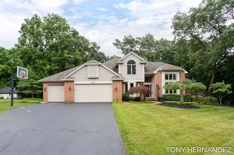 2518 Ashwood, Ada, MI 49301