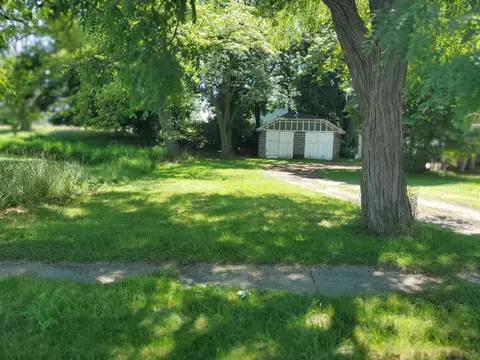 151 Harrison, Manistee, MI 49660