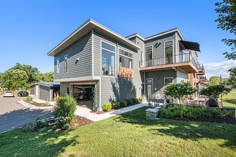 220 King #15, Lowell, MI 49331
