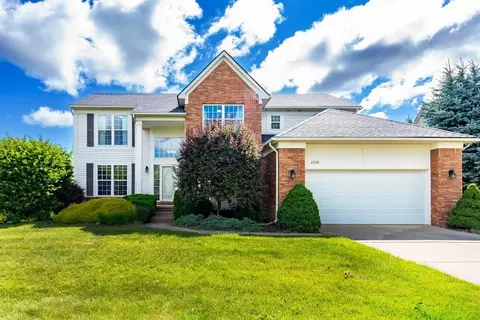 2278 Boulder Rdg, Ann Arbor, MI 48103