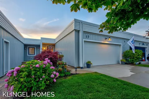 17 Sherman #18, Grand Haven, MI 49417