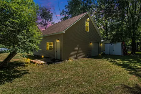 7924 Manitonka, Weidman, MI 48893