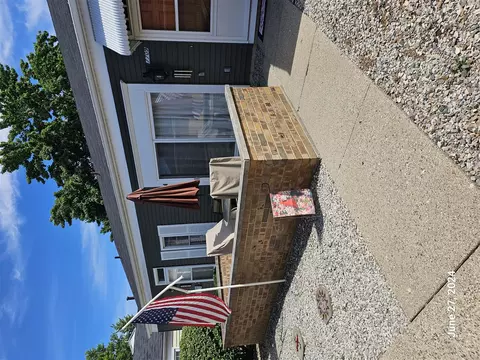 7709 Coachmans #4, Jenison, MI 49428