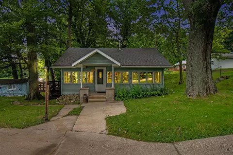 61194 N Main, Jones, MI 49061