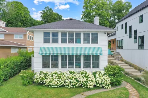 21945 Howell, Cassopolis, MI 49031