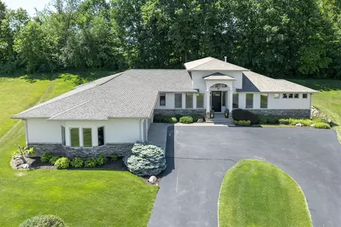 5042 Golf Pt, Caledonia, MI 49316