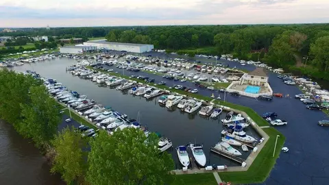 1000 Riverview #3, Benton Harbor, MI 49022